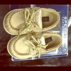 sperry infant shoes size 3c