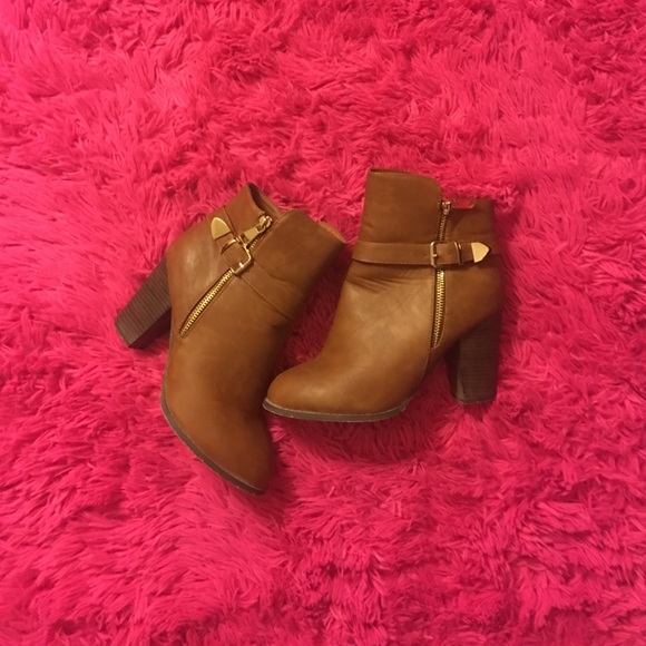Ankle booties