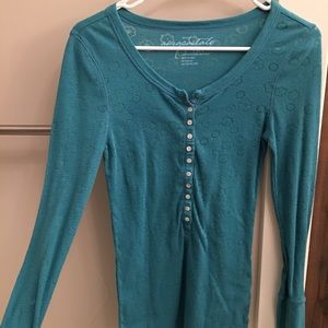 Aeropostale long sleeve Aqua Henley top.