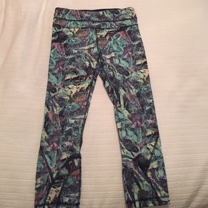 NEW Lulu lemon pace rival crop leggings. Size 4!