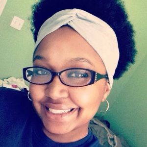 Meet your Posher, Robin