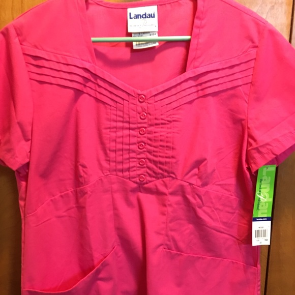New with tags Landau scrub shirt