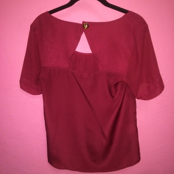 Red top - Picture 2 of 2