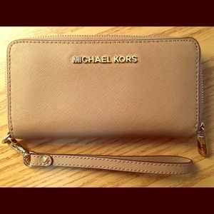 Michael Kors LARGE SMARTPHONE WRISTLET