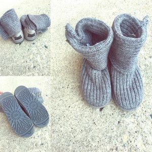 ugg boots size 2y