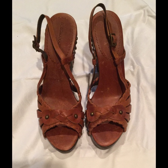 BCBG MAXAZRIA platform sandal..