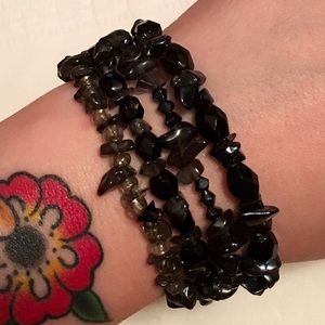 Set of 4 black stone bangles