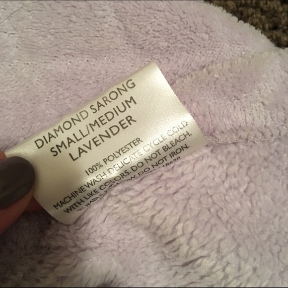 089 Sarong - Picture 3 of 3