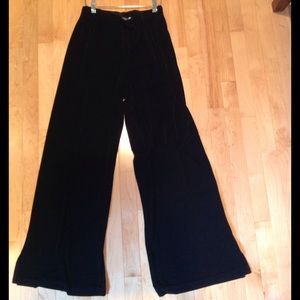 Chico's travelers black wide leg pant sz 2 / med