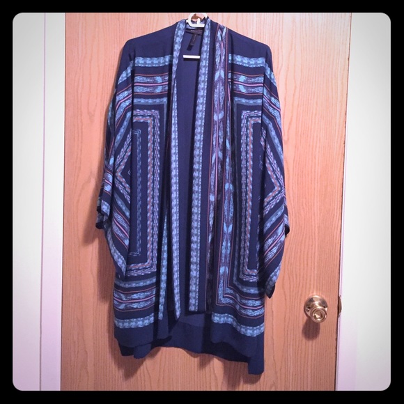BCBGMAXAZRIA Kimono wrap, Size XS/S