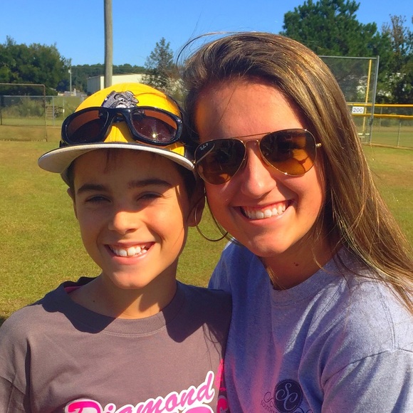 Meet your Posher, Hailee - Picture 1 of 1