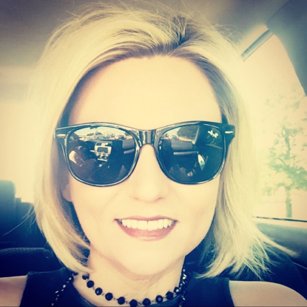 Meet your Posher, April