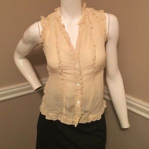 Cream sleeveless blouse XS