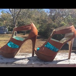 🎂Michael Kors Berkley Platform Sandal