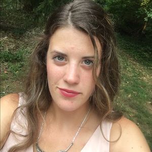 Meet your Posher, Meaghan