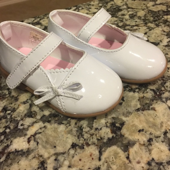 Size 4 toddler girls shoes BUNDLE - Picture 3 of 3