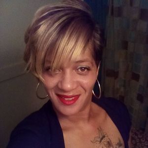 Meet your Posher, Clarese