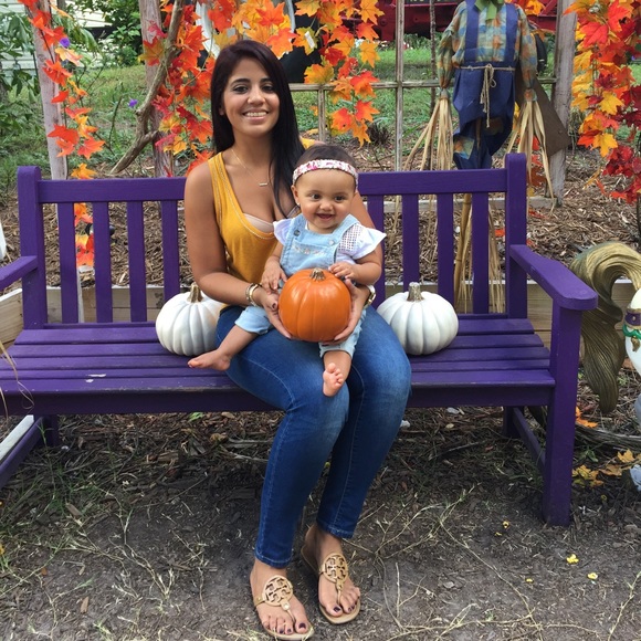 My daughters first pumpkin patch 🎃