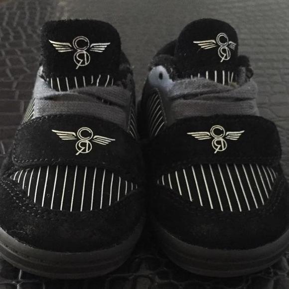 Creative Recreation  size 4