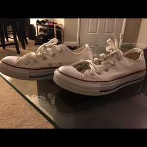 White chucks women size 6