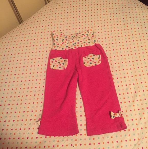 Hello Kitty Outfit - Picture 2 of 4