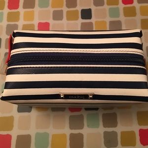NWOT Stella and Dot makeup travel bag