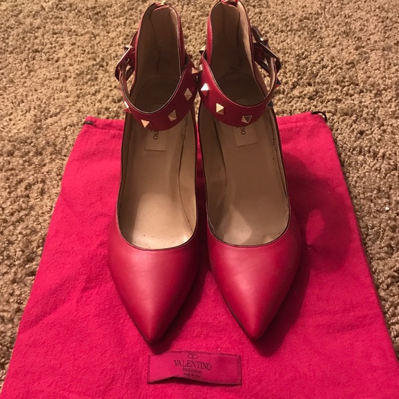 Valentino Rockstud 90mm Leather Pointed Toe Pumps
