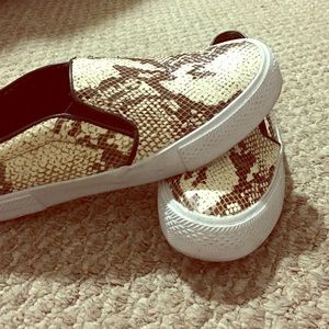 Steve Madden Slip Ons