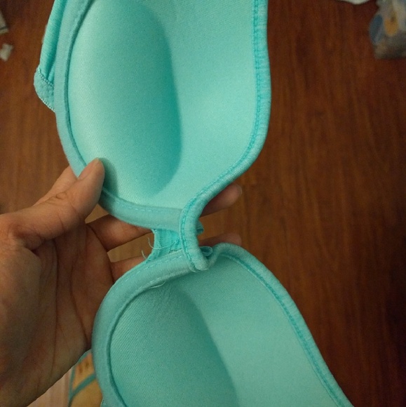 32A bra bundle - Picture 2 of 2