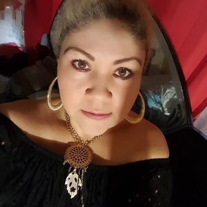 Meet your Posher, Monica