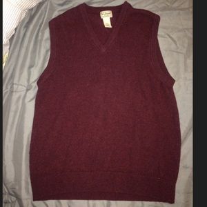 L.L. Bean Sweater vest. 100% Lambs'Wool V-Neck