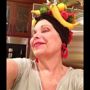 Meet your Posher, Dina