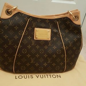 Louis Vuitton Galliera