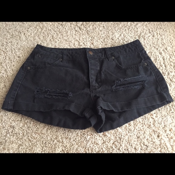 Black shorts👽