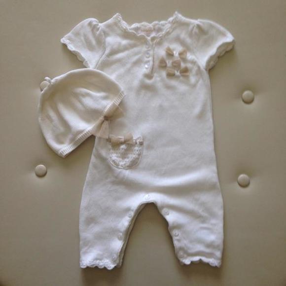 🌻❄️ EUC - Cute Cream Sweater Romper With Adorable Gold Ribbon Detail and Matching Beret🌻❄️