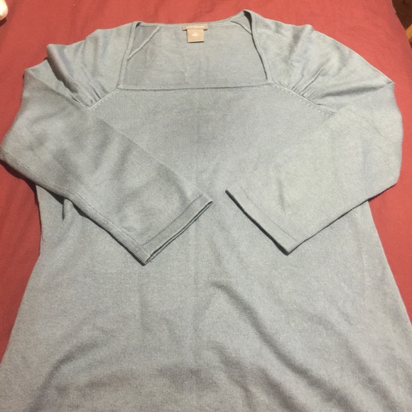 Ann Taylor long sleeve sweater