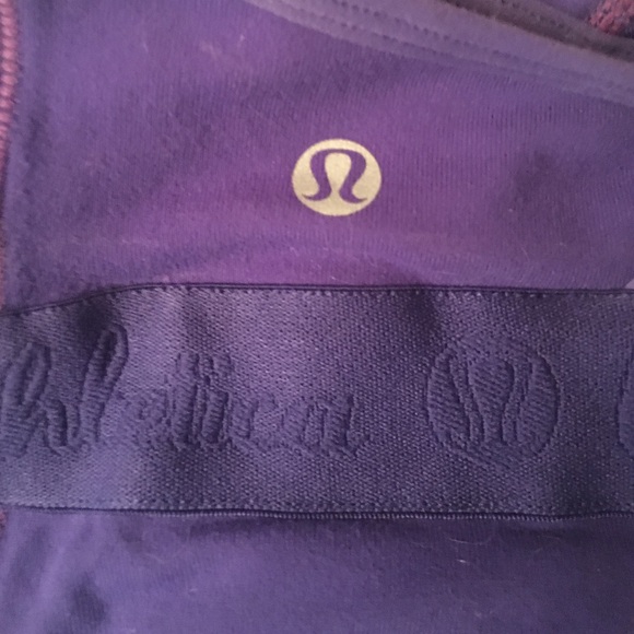 LULULEMON Purple Workout top w/Design band Sz M - Picture 4 of 4