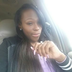 Meet your Posher, Deshundra