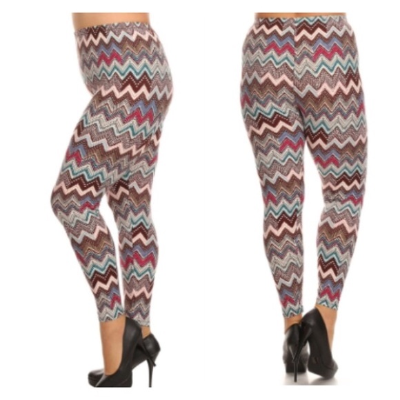LAST ONE! Chevron print leggings (L-2x) - Picture 3 of 3