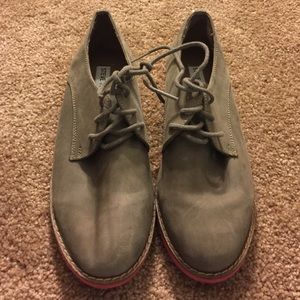 Women's lace up oxford
