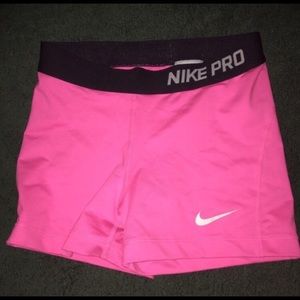 Nike 3inch Compression Shorts • Medium