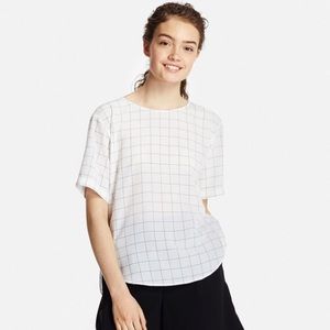 Uniqlo soft woven short sleeve blouse