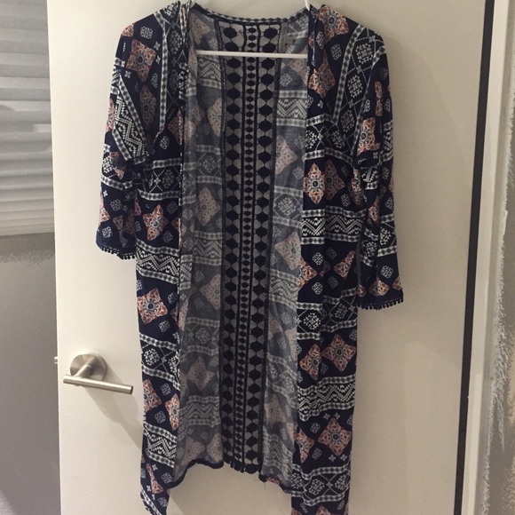 Charlotte Russe Tops - Blue printed open front top