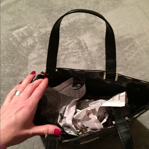 So cute!!! 😍 Nwt authentic Kate Spade purse! - Picture 4 of 4