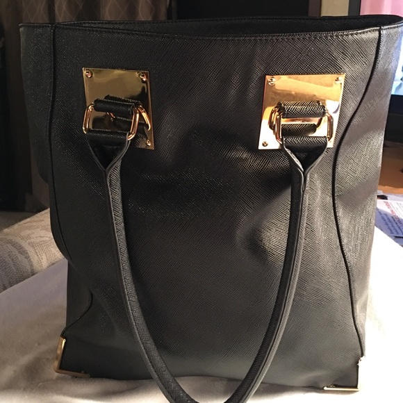 Purse - Picture 3 of 4