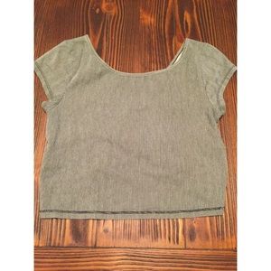 Stripped crop top🎀