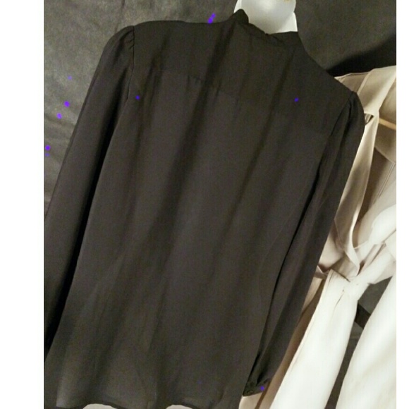 🐈Pussy Bow Blouse - Picture 2 of 2