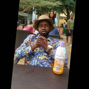 Meet your Posher, Emmanuel