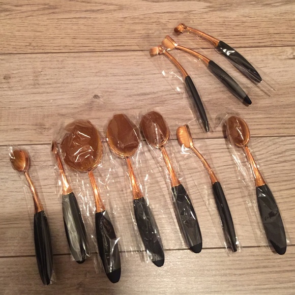 Other - The Best makeup- brushes ever!