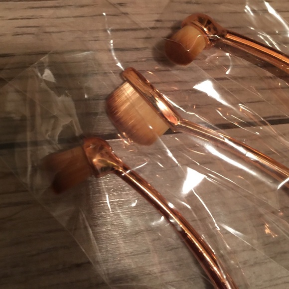 The Best makeup- brushes ever! - Picture 3 of 4